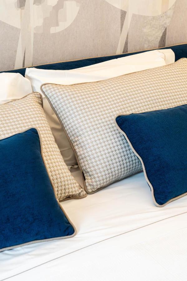 バーリDonna Giacinta Blu Luxury Flatアパートメント エクステリア 写真